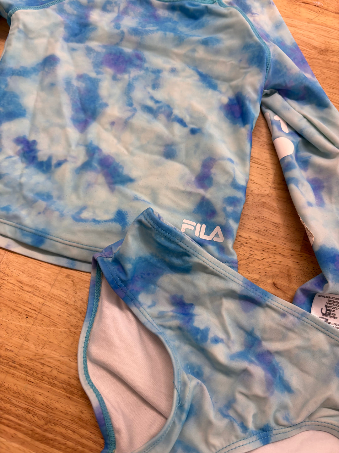 Fila Size 7 Two-Piece Swimsuit – Pink