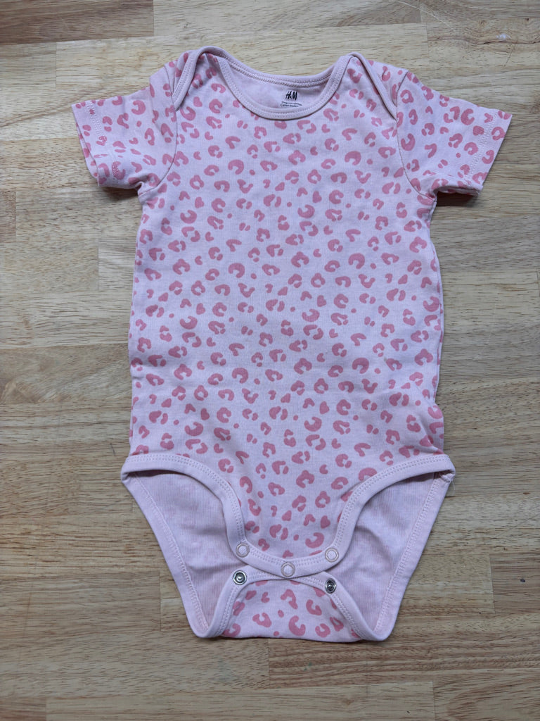 H&M Bodysuit – Size 9-12M Organic Cotton Cheetah Print