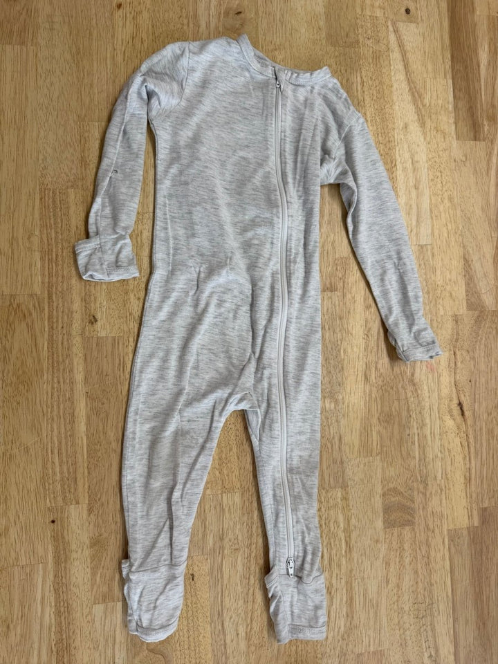 Bambi and Birdie Footless PJ Set – 18-24 Months | Grey | Rainbow on Back - Nest and Sprout-Consignment