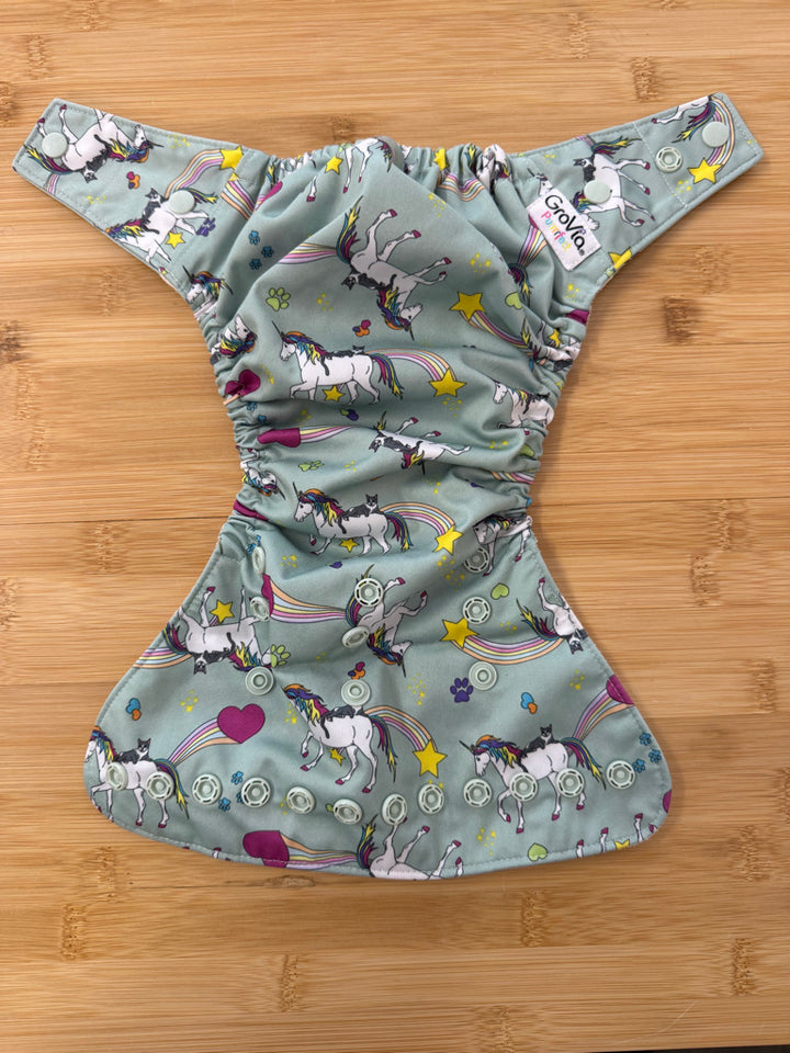 GroVia Purrfect Fit Diaper Cover – One Size | Unicorn Snap-In Insert