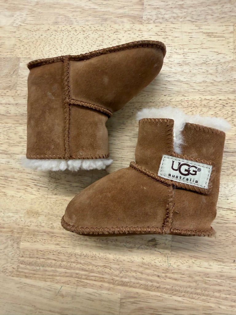 UGG Australia Bootie Slipper – 12–18M (Estimated Fit) | Chestnut - Nest and Sprout-Consignment
