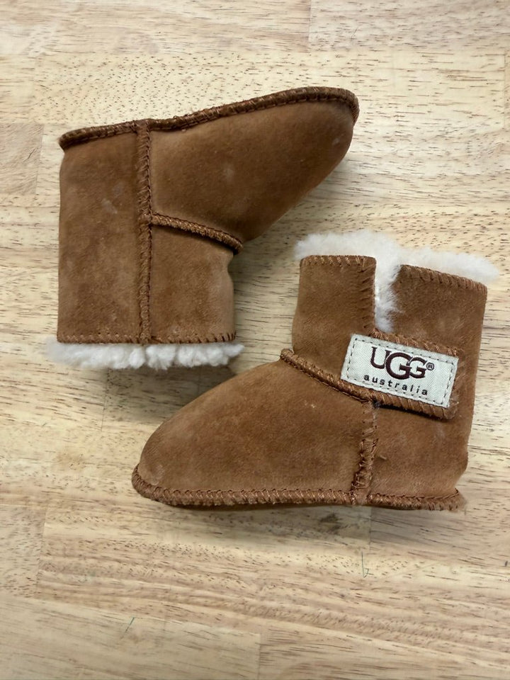UGG Australia Bootie Slipper – 12–18M (Estimated Fit) | Chestnut - Nest and Sprout-Consignment