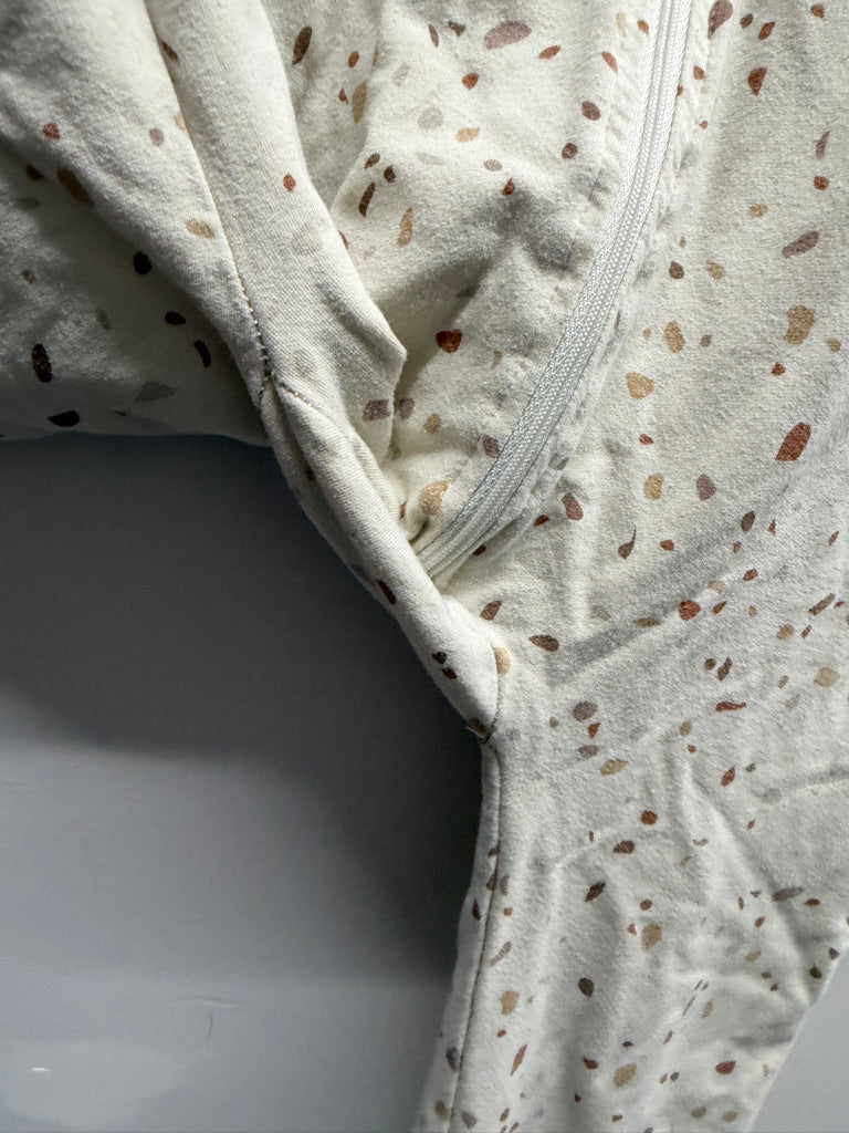 Jax & Lennon Cream Pebble Print Hooded Romper – Youth M | Play