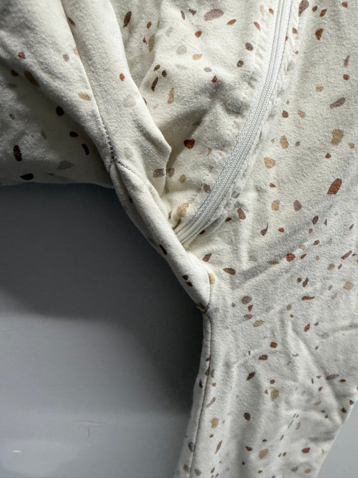 Jax & Lennon Cream Pebble Print Hooded Romper – Youth M | Play