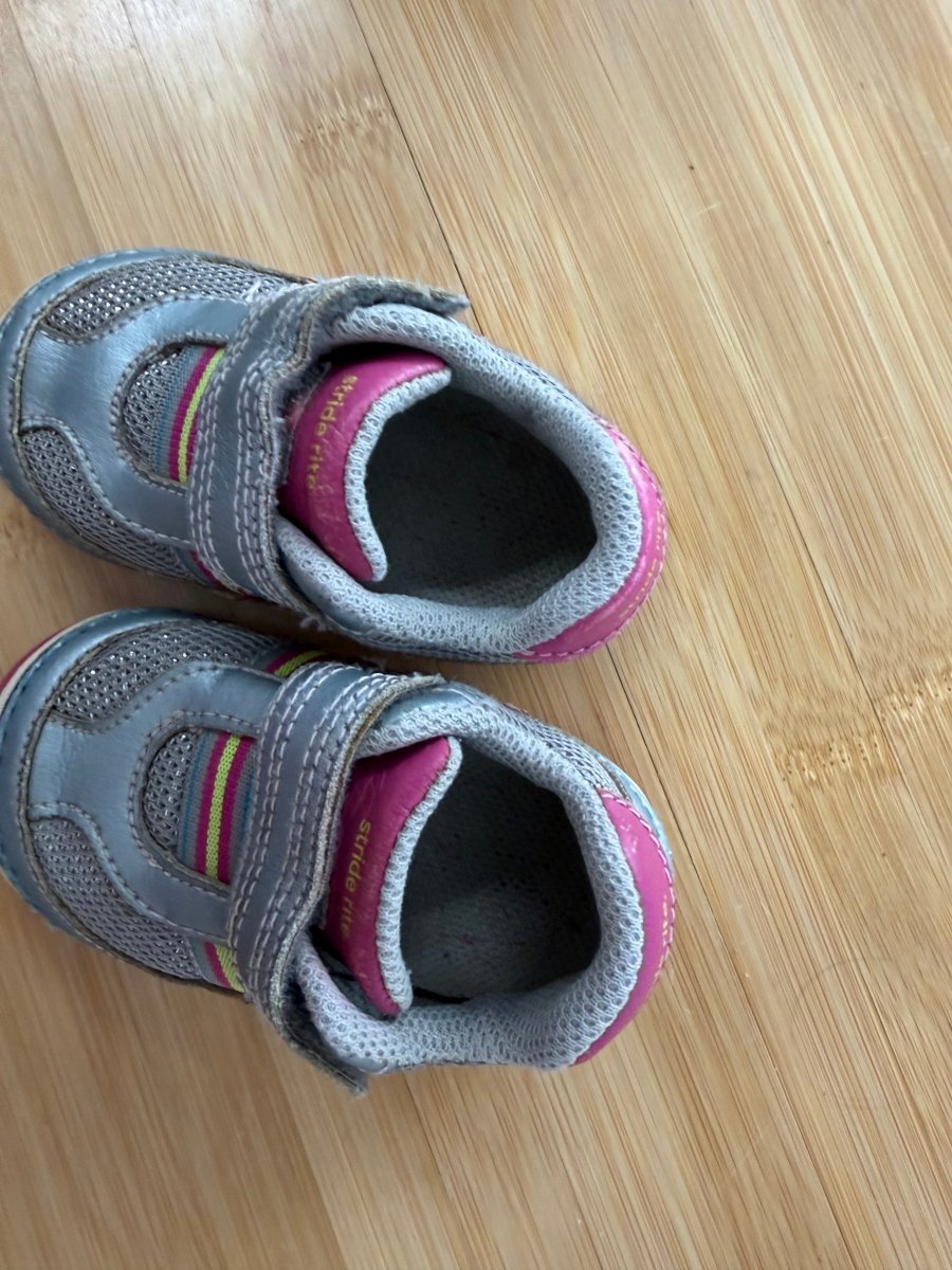Stride Rite Early Walker Sneakers – 3W | Silver and Burgundy - Nest and Sprout-Consignment
