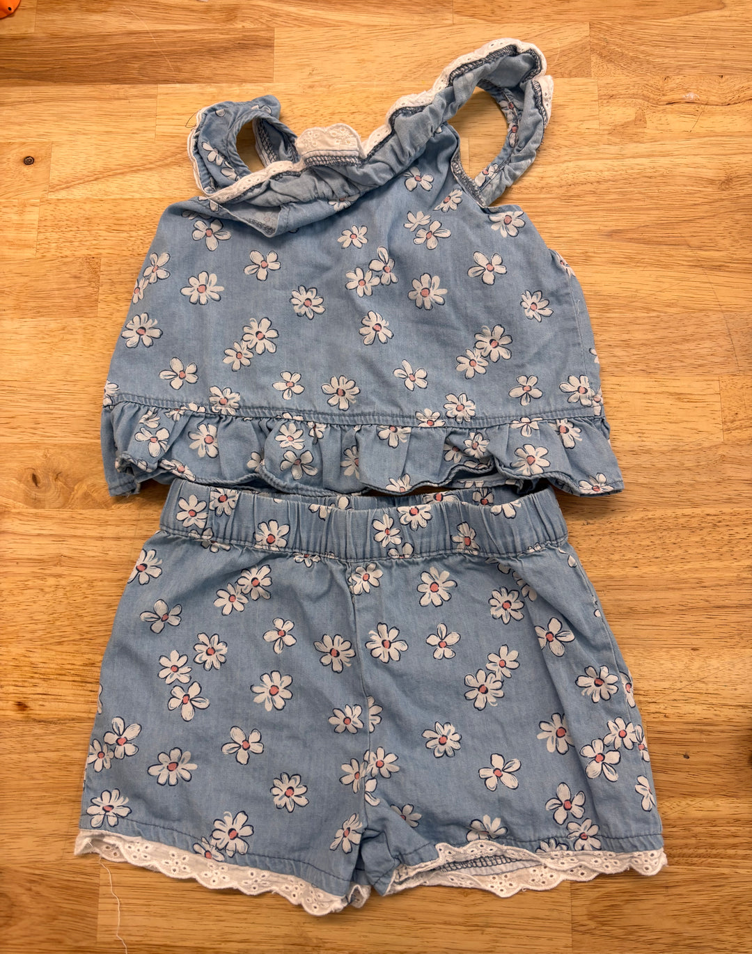 Little Lass Denim Set – Size 3T (Peplum Top & Shorts, Daisy Print)