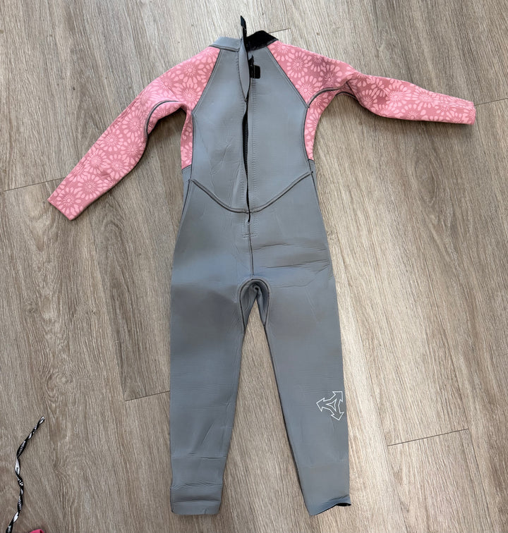 Xcel Wetsuit – 4 | Dusty Pink & Grey