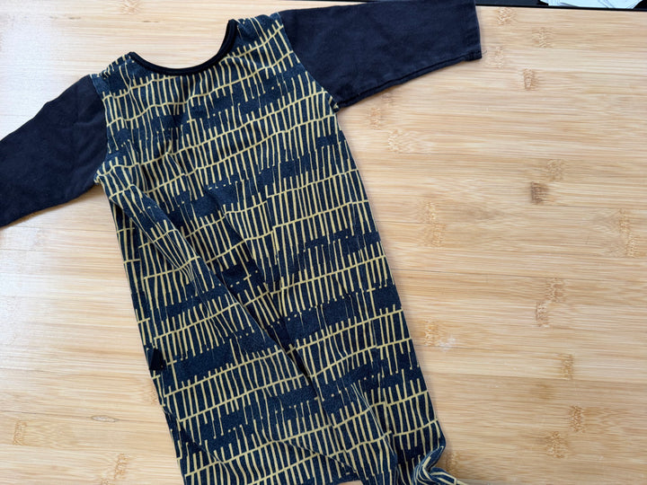 Rags to Raches Romper – 2T | Black Stretch Logo Pullover Neck