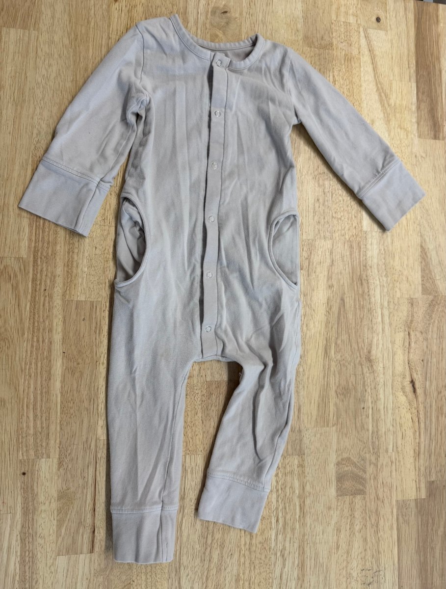 Pehr Romper – 12–18M | Light Grey Snap Pockets - Nest and Sprout - Consignment