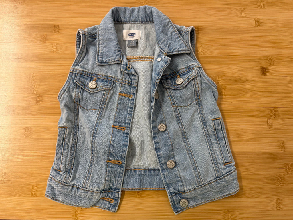 Old Navy Denim Vest – 6/7