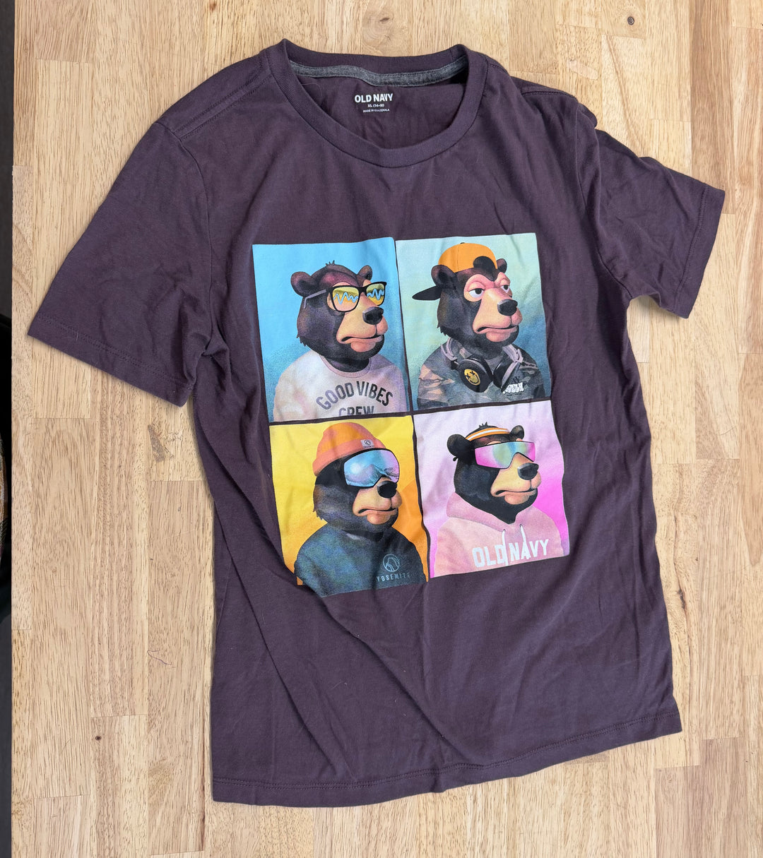Old Navy Bear Comic Graphic T-Shirt – 14 | Purple