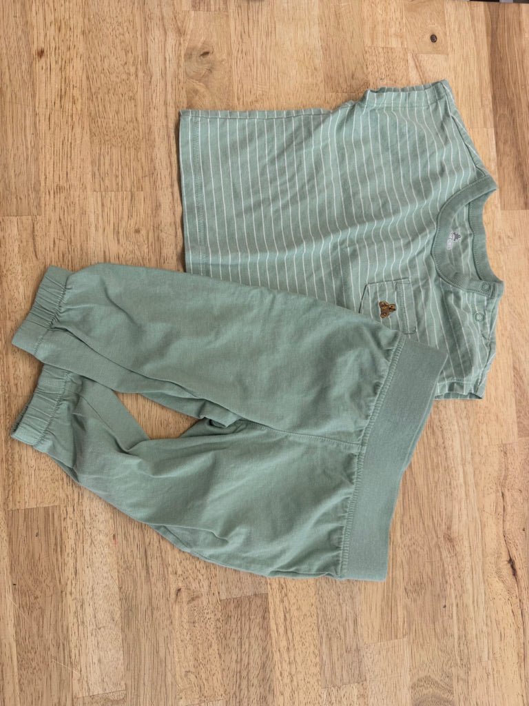 Baby Gap Two-Piece Set – 6–12M | Light Green Shirt &amp; Leggings