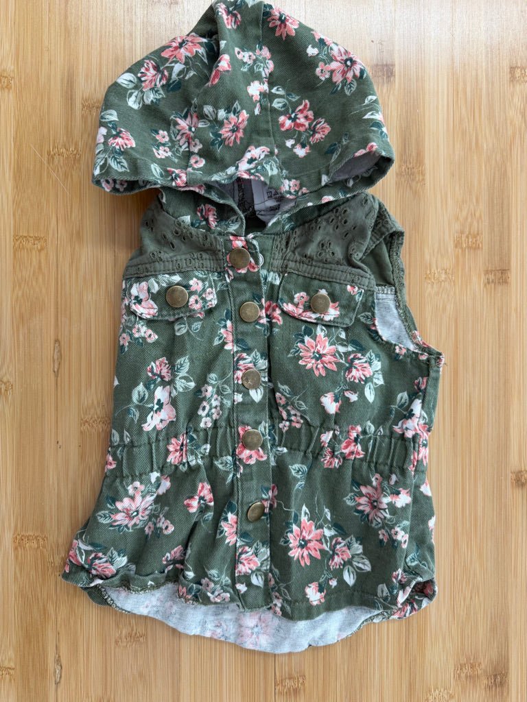 Little Lass Denim Vest – 12M | Sage Green Floral Hood & Snaps - Nest and Sprout-Consignment