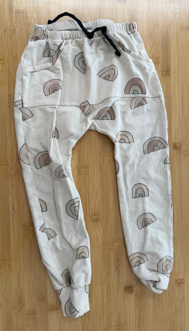 Posh & Cozy Joggers – XS (4–5Y) | Cream Neutral Rainbow | Play