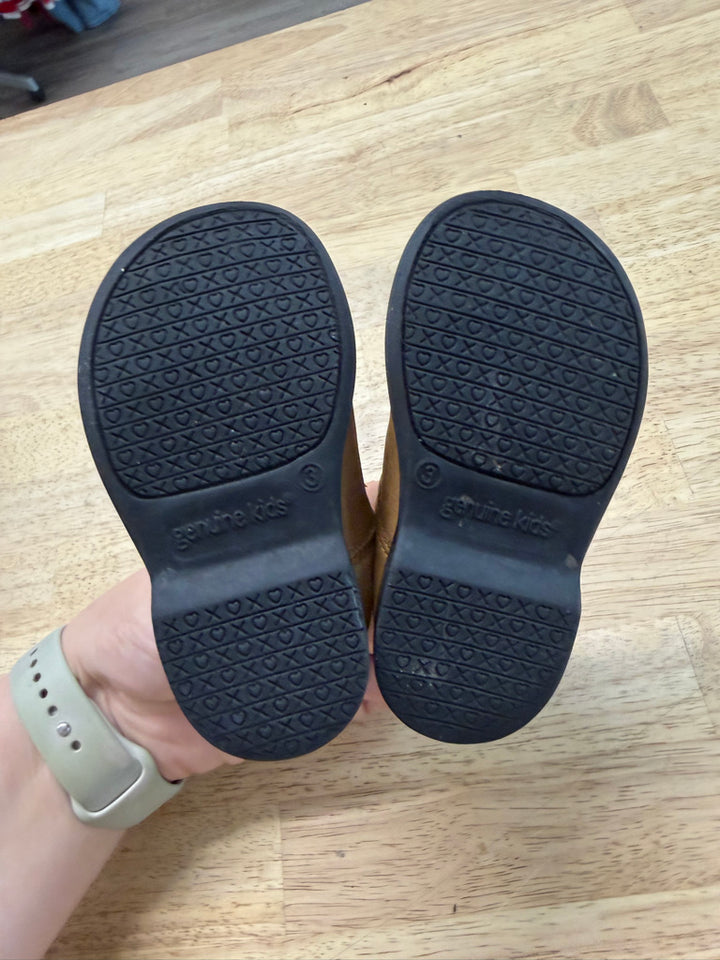 Oshkosh, Genuine Kids - Size 3 Shoes