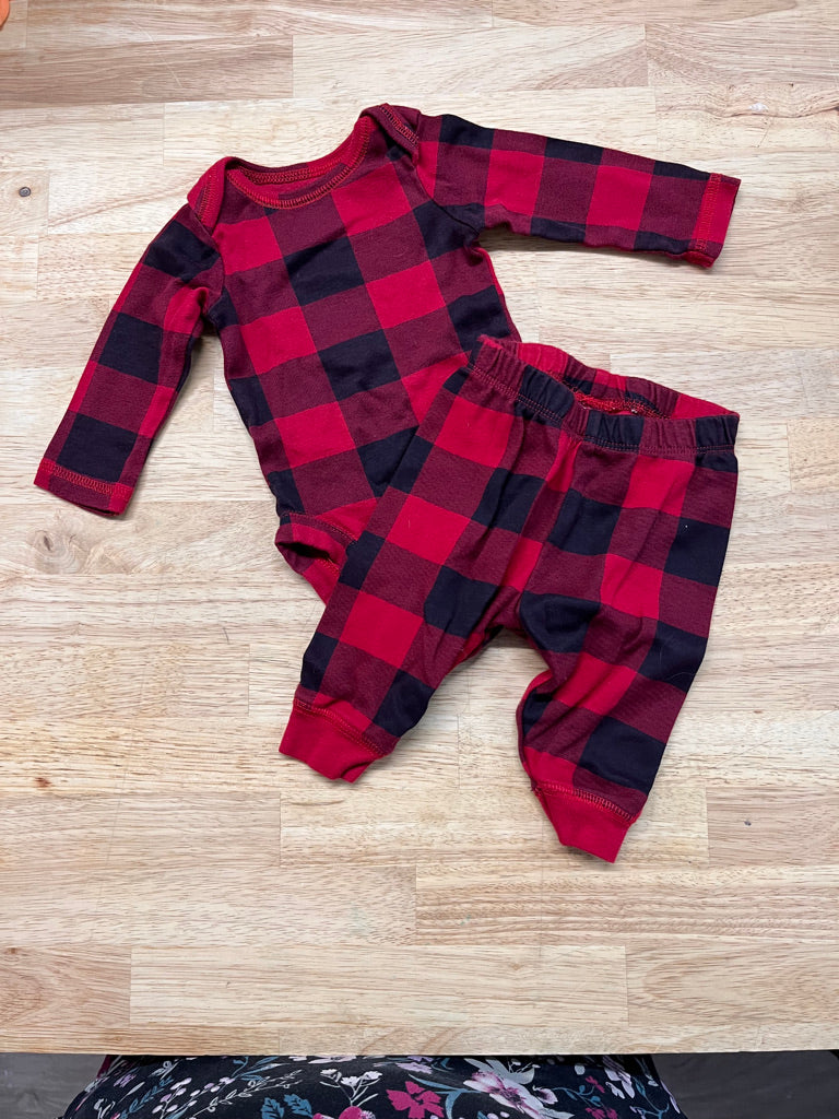 Bundles Outfit – 0–3 M Buffalo Plaid