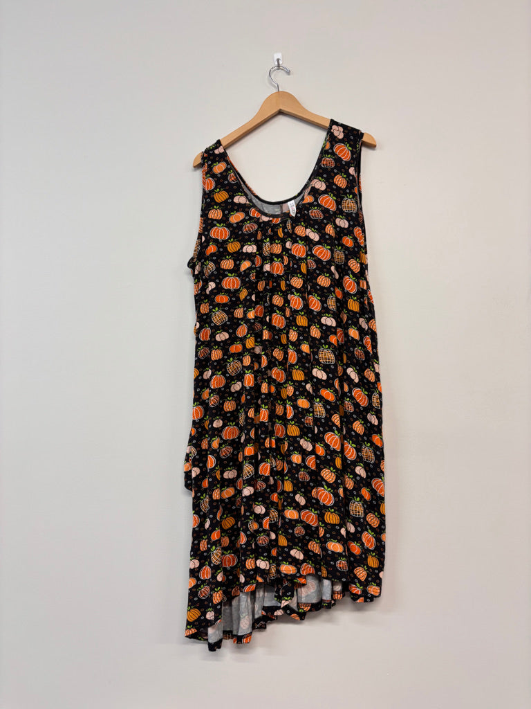 Latched Mama Labor/Night Dress – Size 1X Pumpkin Print