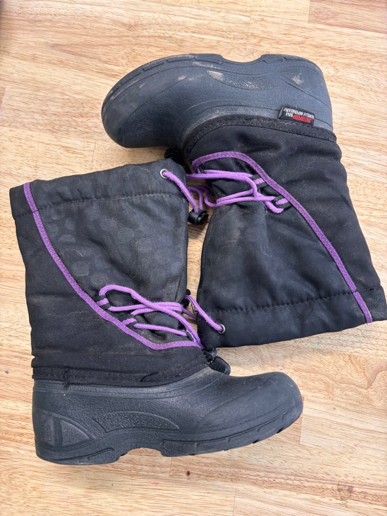 Unknown Size 11 Black & Purple Snowboots - Nest and Sprout - Consignment
