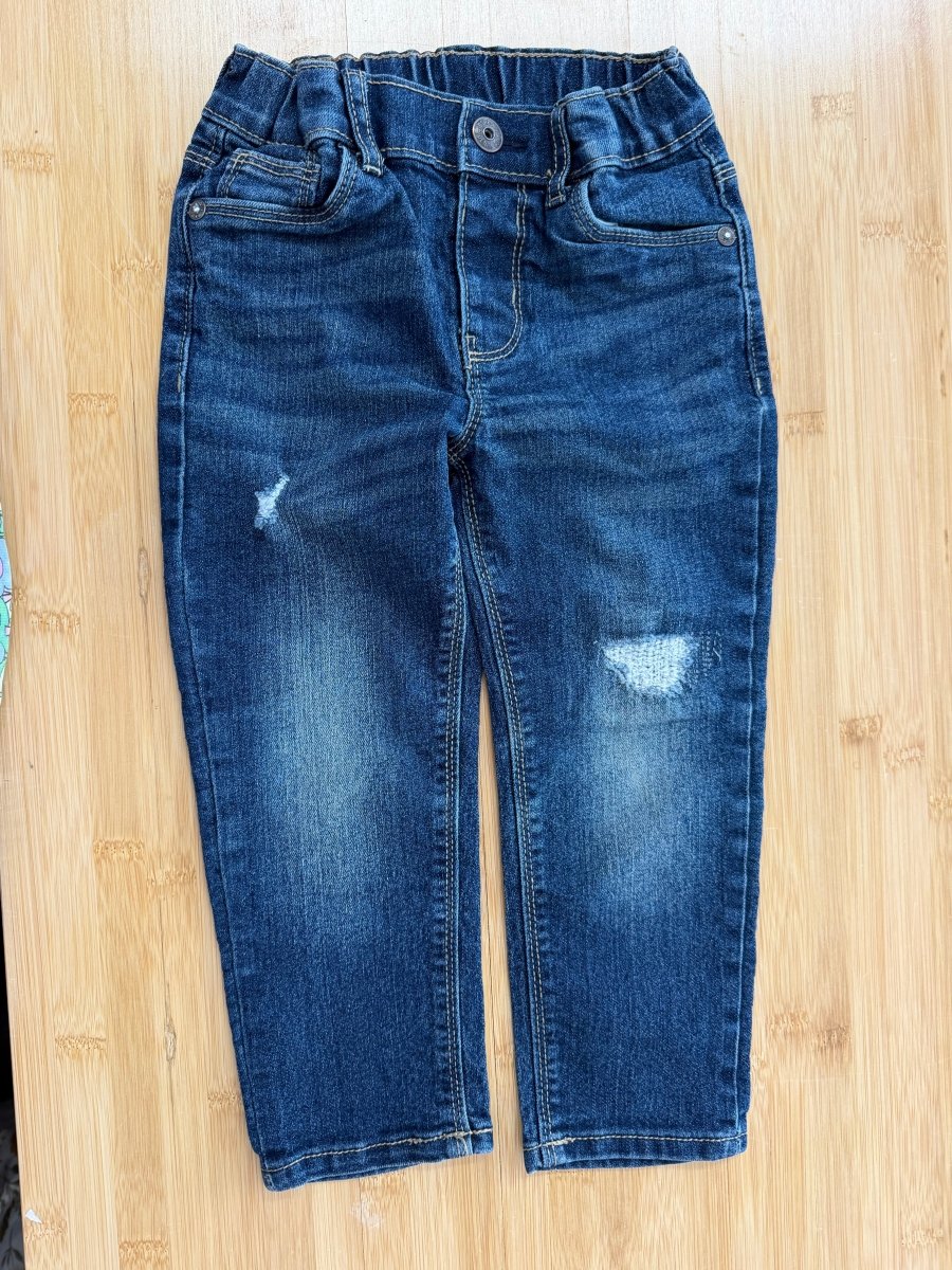 OshKosh Jeans – 3 | Medium Wash | Natural Distressing | Straight Leg - Nest and Sprout-Consignment