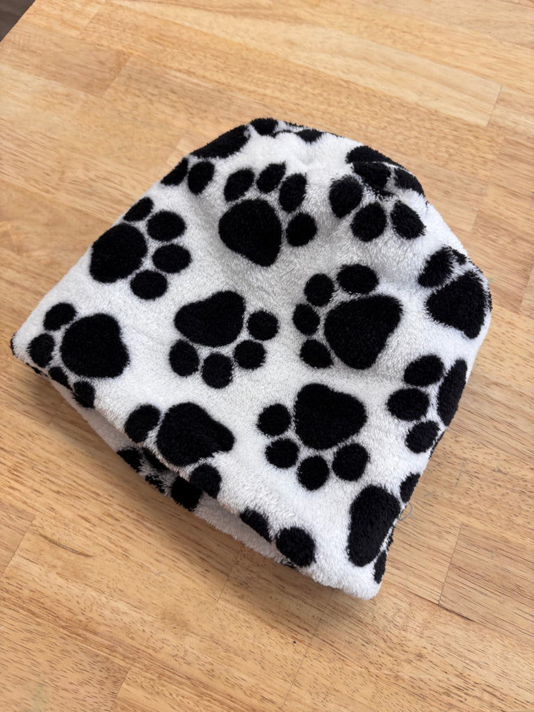 Dooley’s Design Youth Fleece Cap – Pawprint