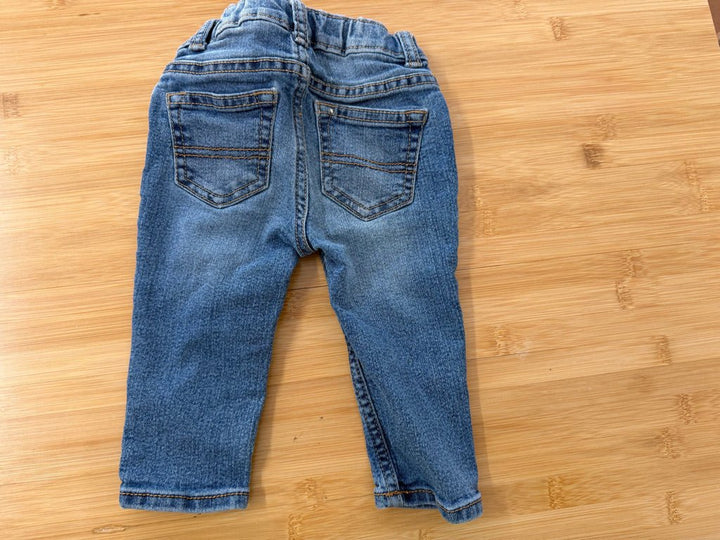 OshKosh Denim Jeans – 9M | Medium to Light Wash Classic - Nest and Sprout-Consignment