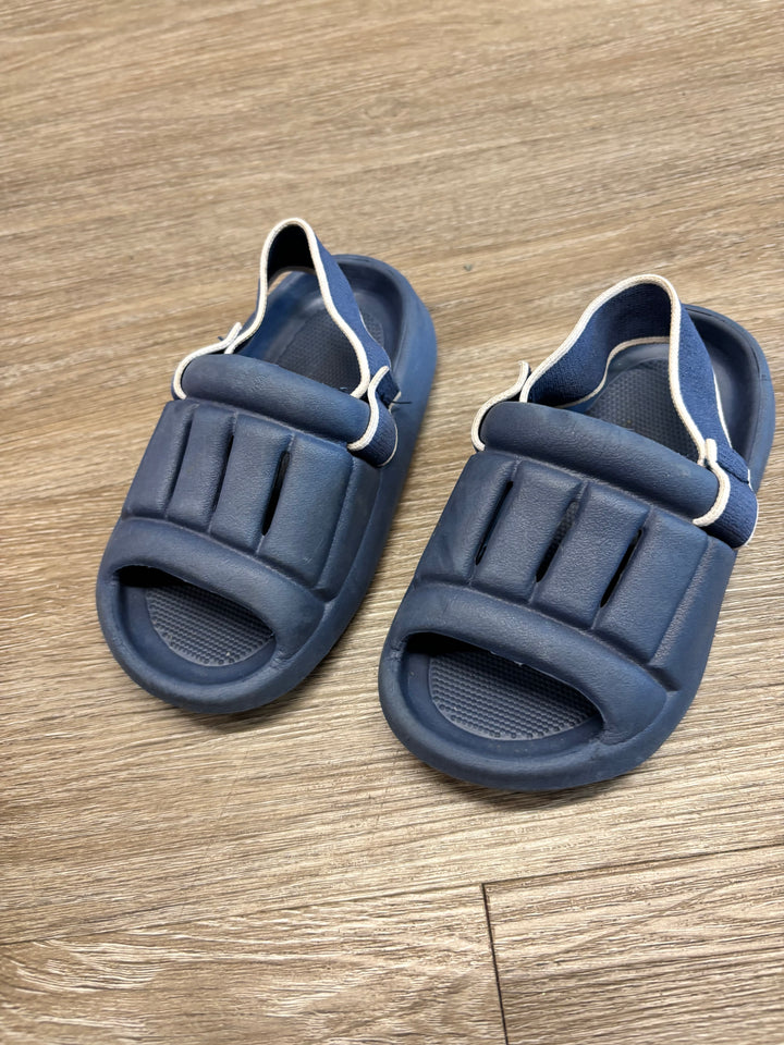 Kauai Chunky Elastic-Back Sandals | Size 26/27