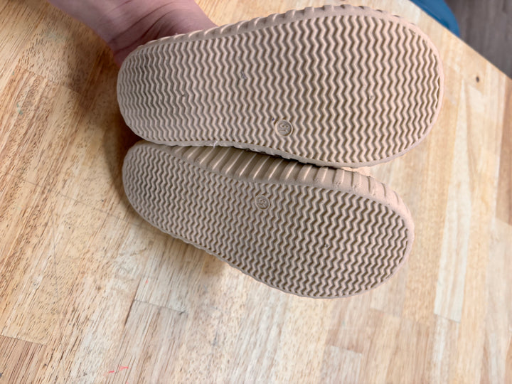 Floral Mary Jane Shoes – OS