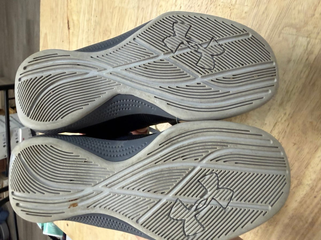 Under Armour Lace Up Sneakers – 13 | Black - Nest and Sprout-Consignment