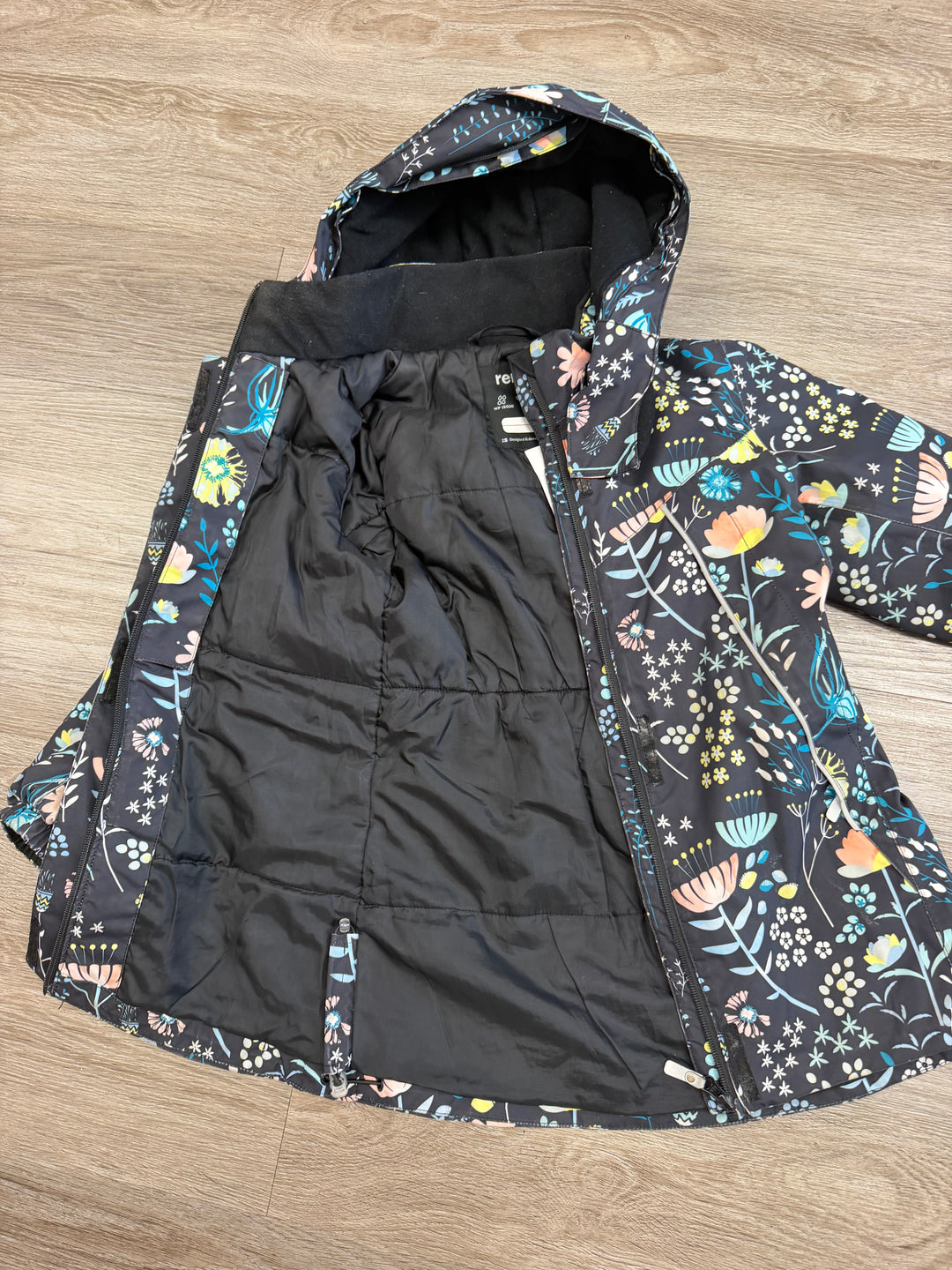 Reima Muhvi ReimaTec Kids' Winter Jacket – 7 (122cm) | Floral on Black | No Fur Hood Trim