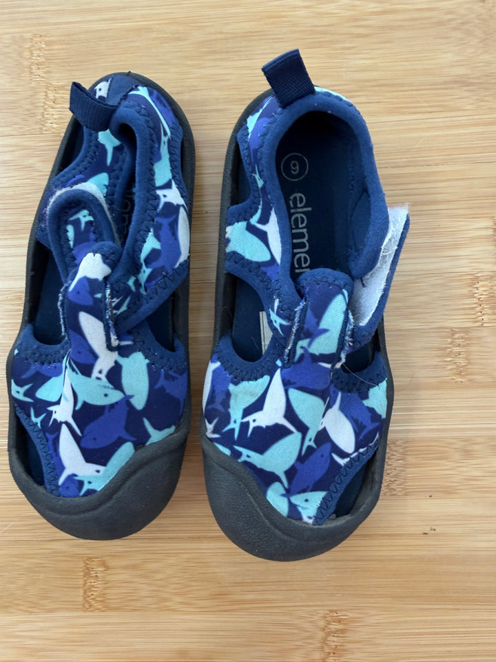 Elements Water Shoes – 9 | Blue Shark Velcro | Play