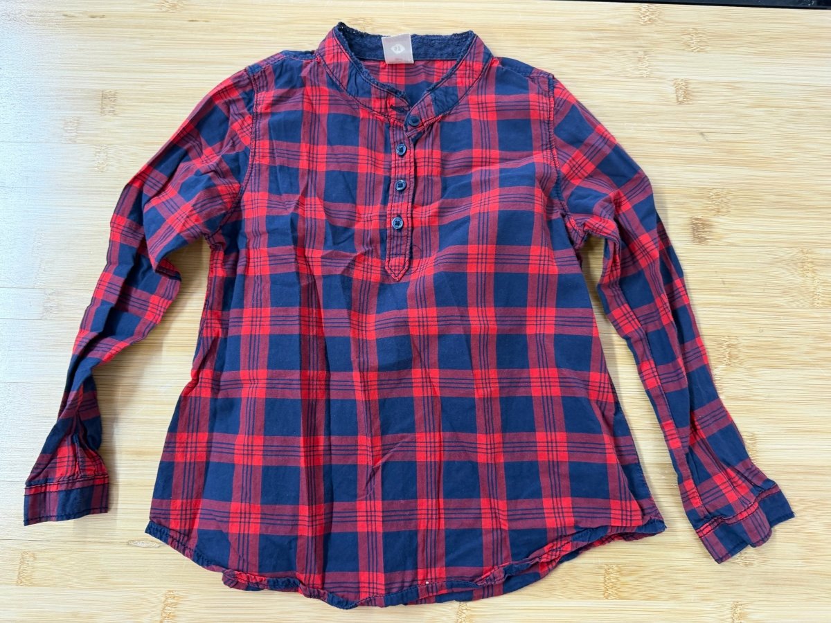 OshKosh Shirt – 5T | Girls | Navy and Red Plaid | Quarter Button-Up | Mock Neck - Nest and Sprout-Consignment