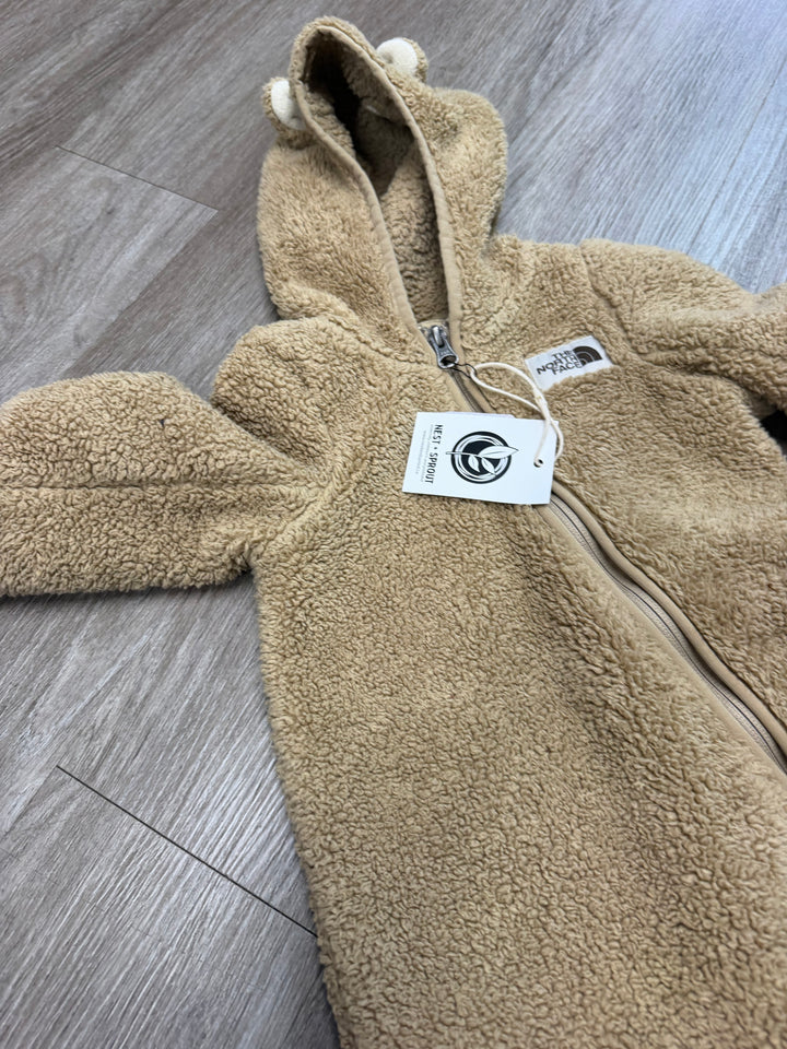 The North Face CAmpshire One Piece Bear Fleece Bunting Suit – 12–18M | Light Brown