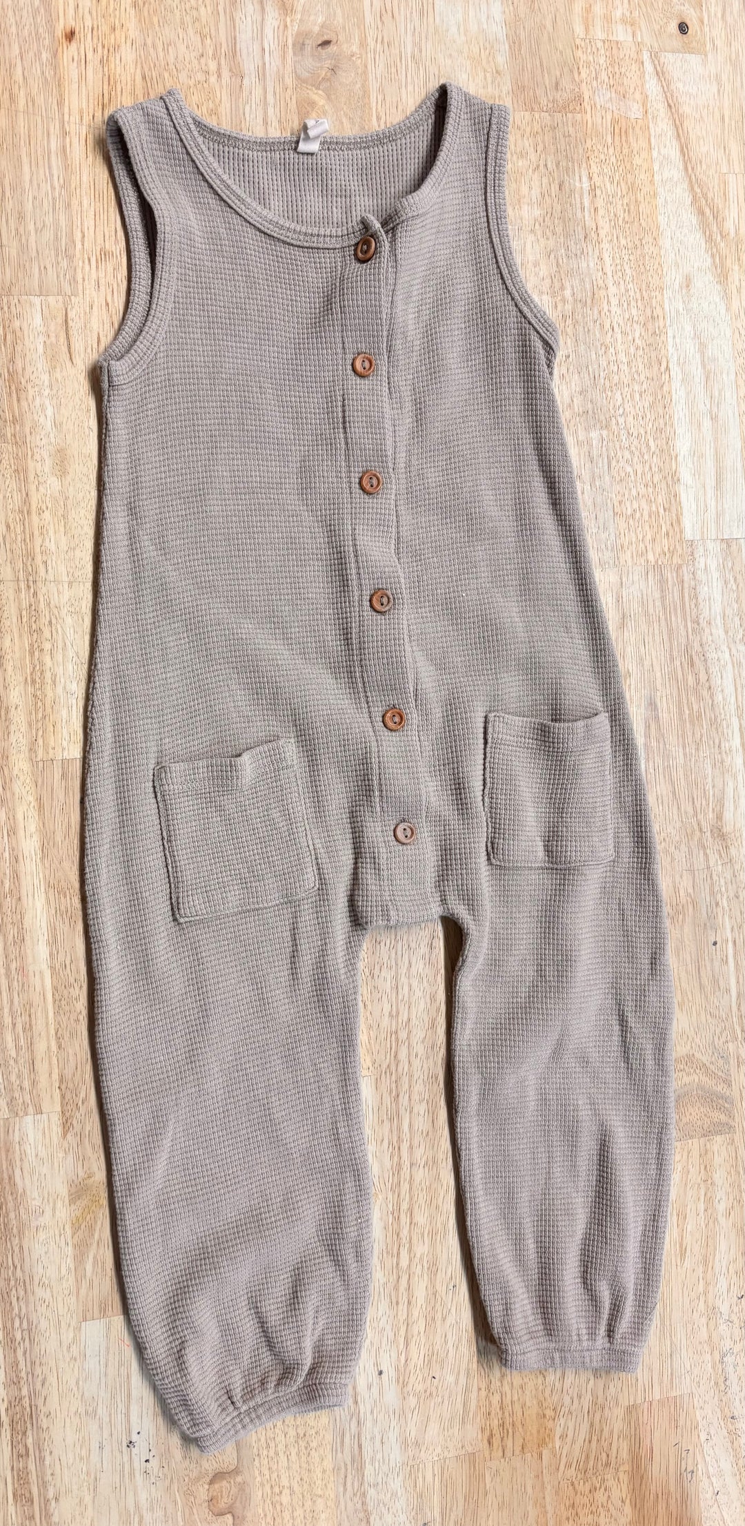 Quincy Mae Waffle Knit Romper – 2-3Y