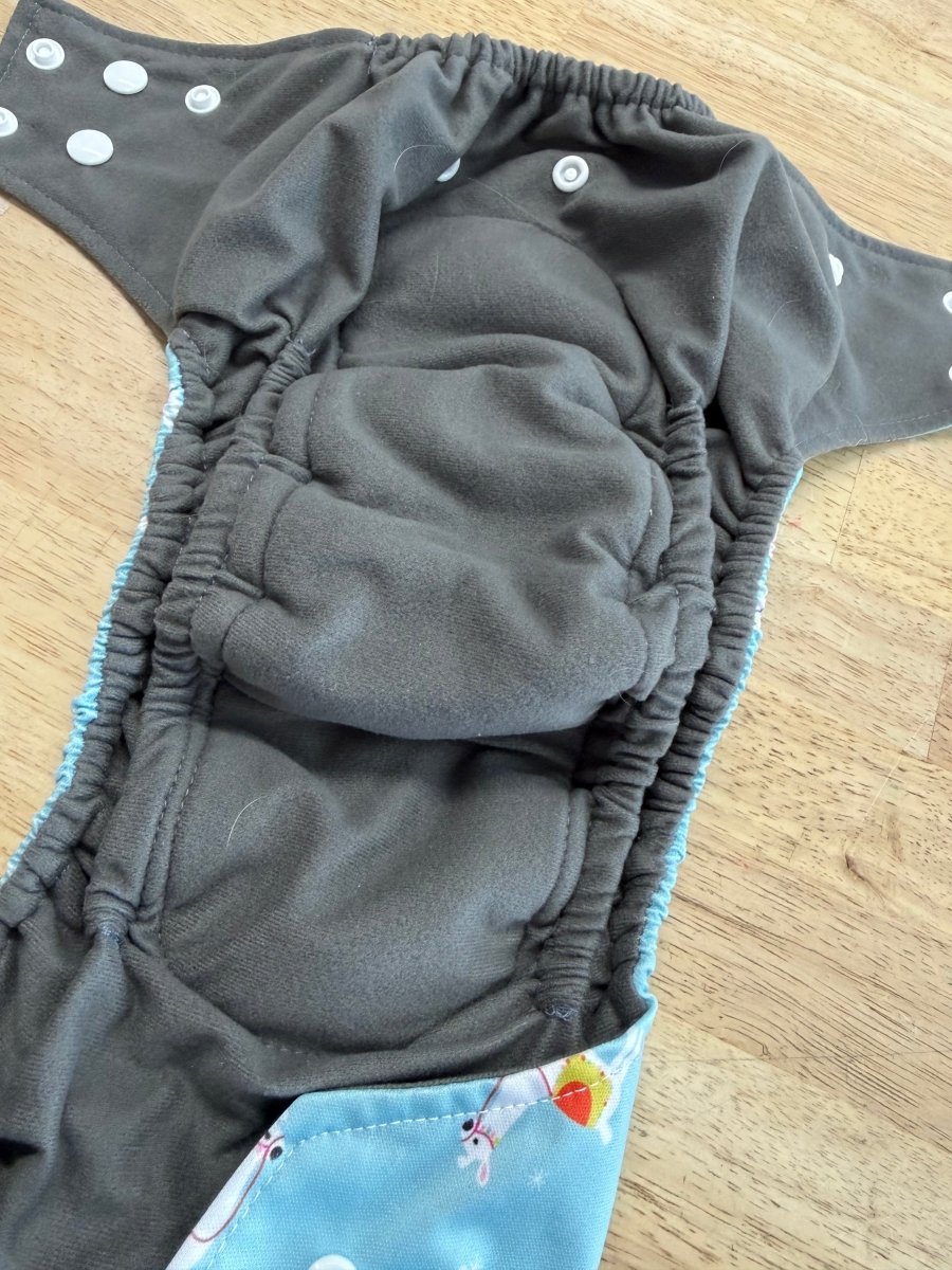 La Petite Ourse Pocket Cloth Diaper | Llama Print Charcoal Fleece Snap - Nest and Sprout - Consignment