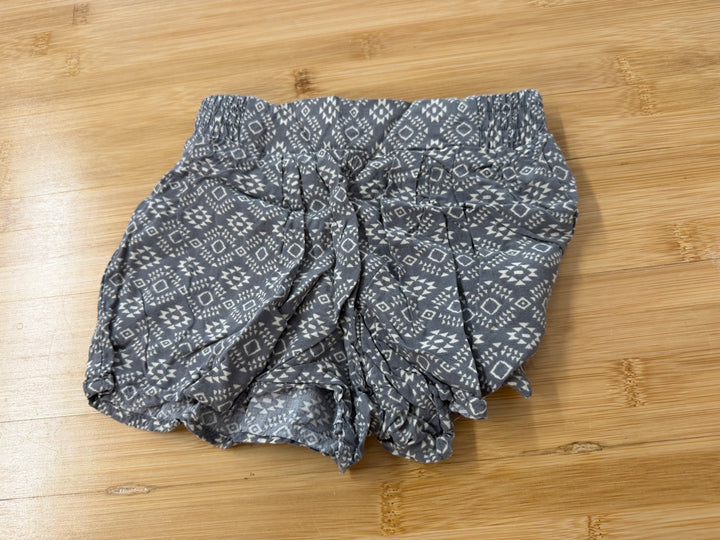 Old Navy Rayon Print Shorts – 4T | Light Grey Girl Fit