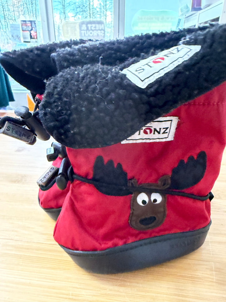 Stonz Booties – Small | Red | Moose Print | Fleece Liner