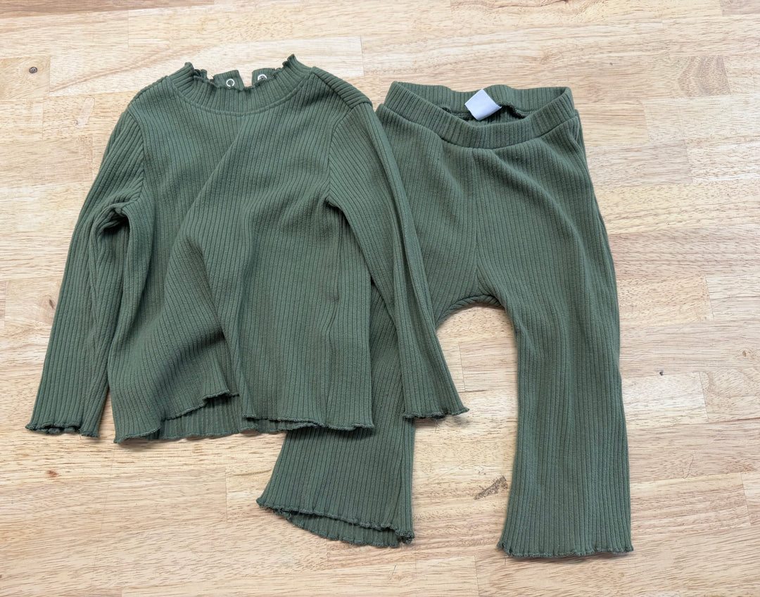 Old Navy Army Green Ribbed Two-Piece Set – 12–18M | Ruffle Hemline