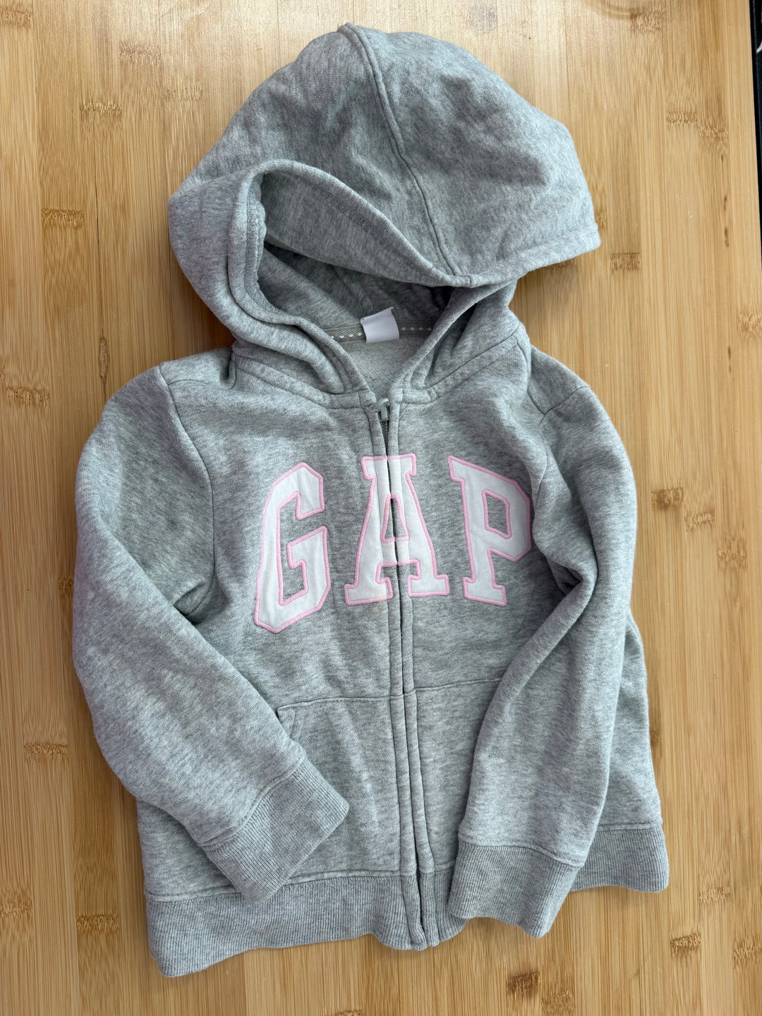 Baby Gap Grey Zip-Up Pink Outlined Letters – 4 | Excellent