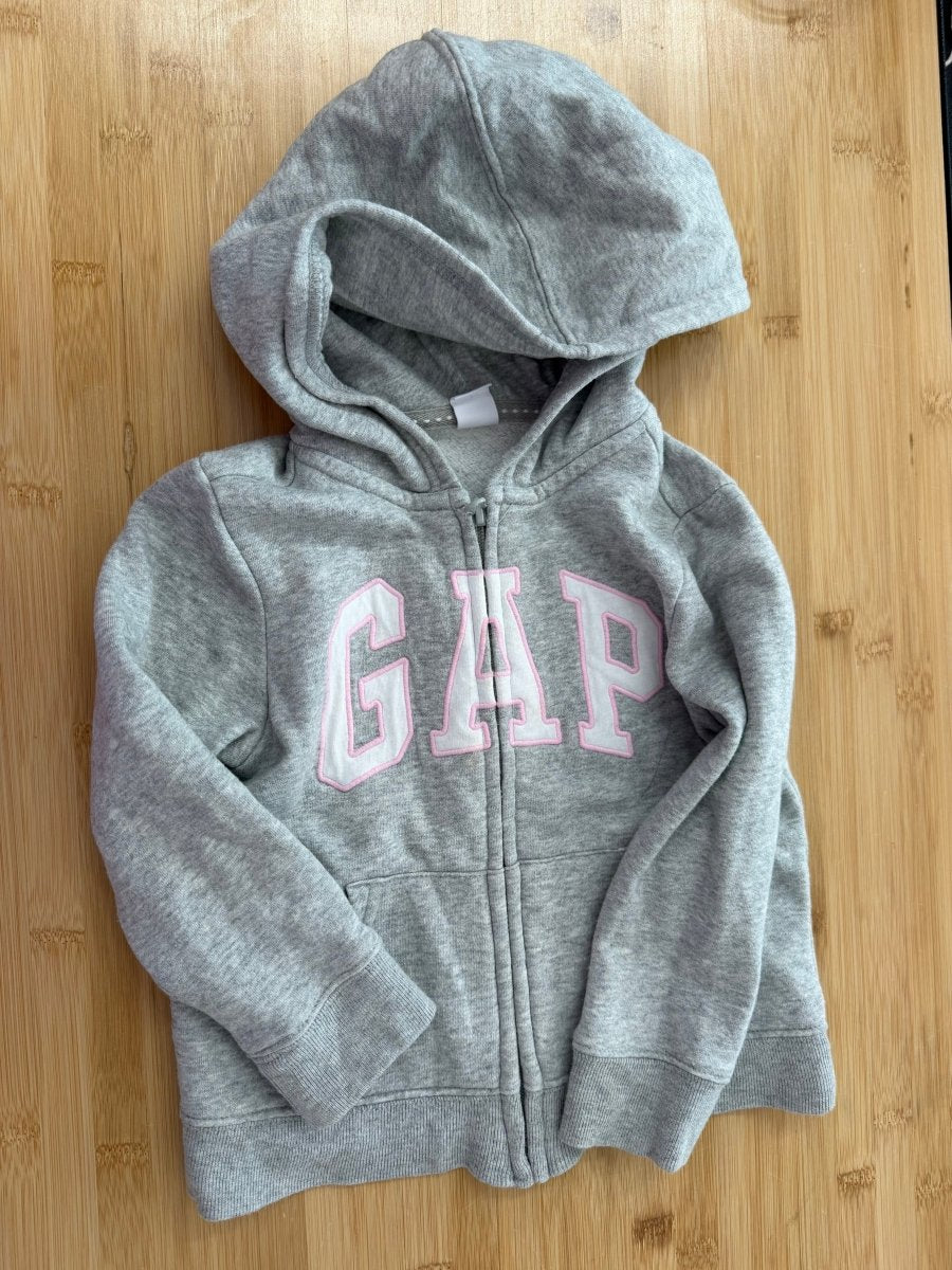 Baby Gap Grey Zip-Up Pink Outlined Letters – 4 | Excellent - Nest and Sprout-Consignment