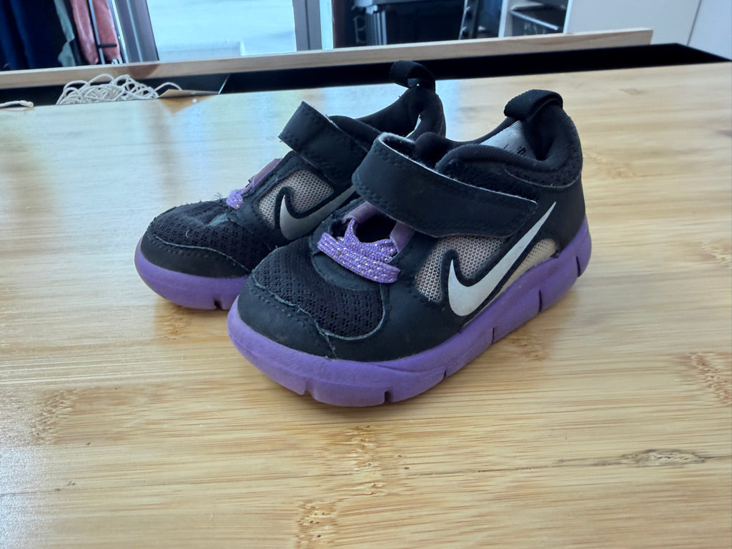 Nike Flex Runner – 5.5 | Purple & Black Velcro