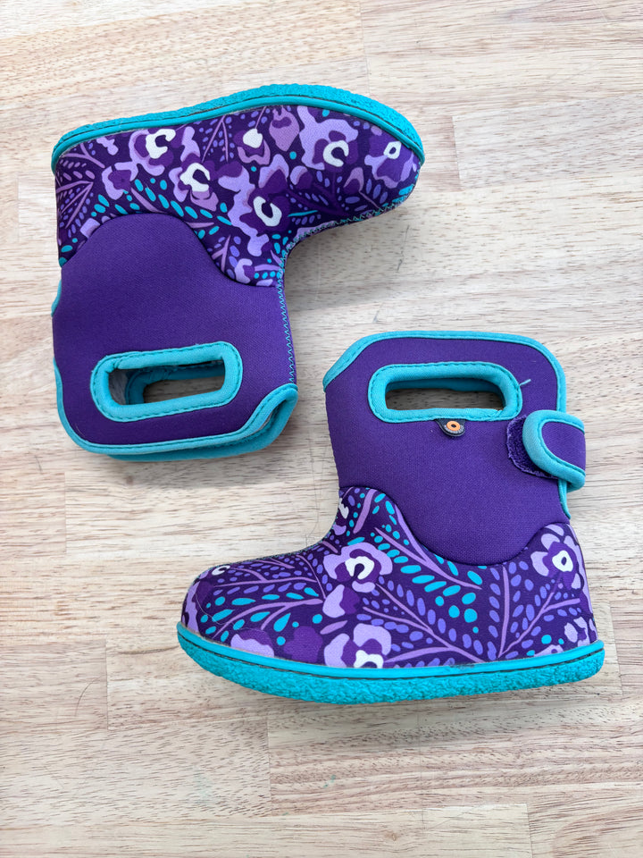 Bogs Size 8 Purple Winter Boots