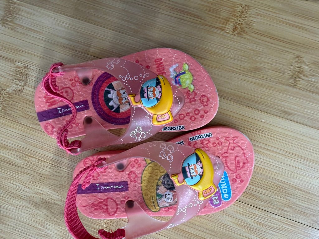 Grendene Mundo Bita Jelly Sandals – 6 | Mr. Plot - Nest and Sprout-Consignment