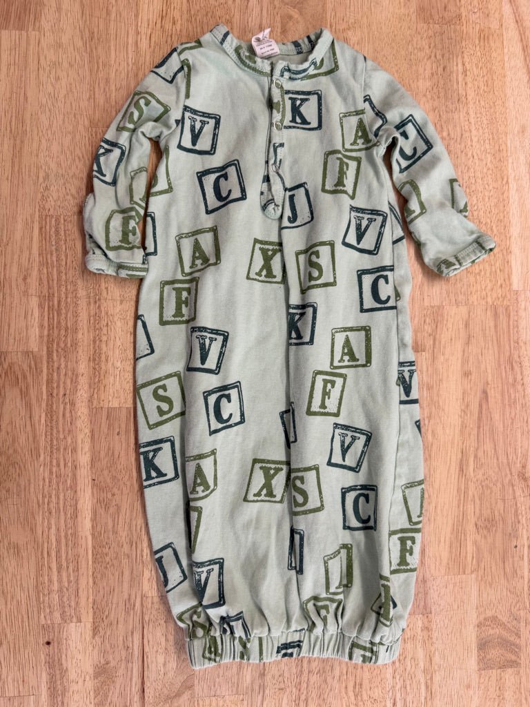 Kate Quinn Sleep Gown – 0–3M | Light Green Alphabet Block Print - Nest and Sprout - Consignment