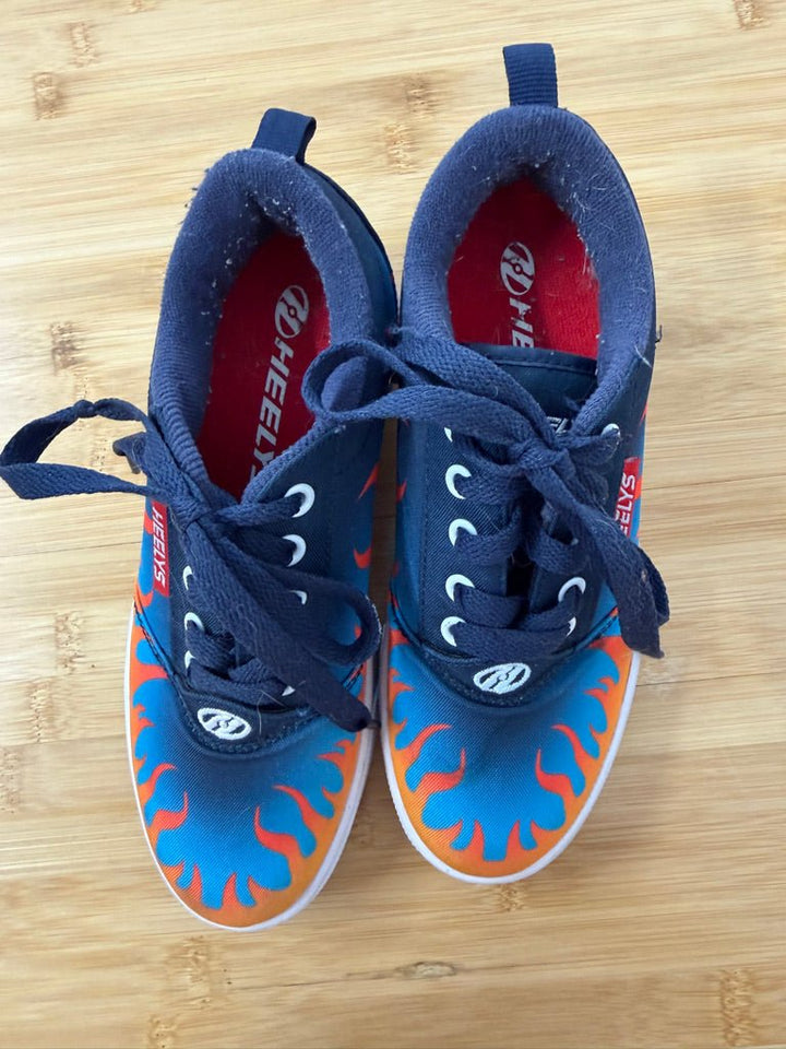 Heelys – Youth 3 | Flame Print Great Condition - Nest and Sprout-Consignment