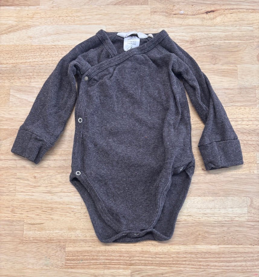 Susukoshi 1 Kimono Bodysuit – Charcoal - Nest and Sprout - Consignment
