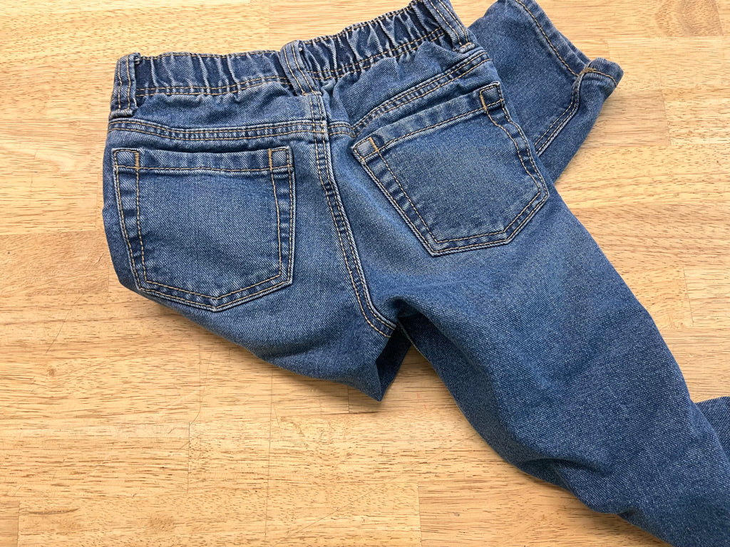 Old Navy Straight Leg Jeans – 2Y | Medium to Light Wash