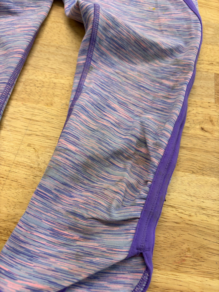 Ivivva Capris 8Y – Pink/Purple Print PLAY
