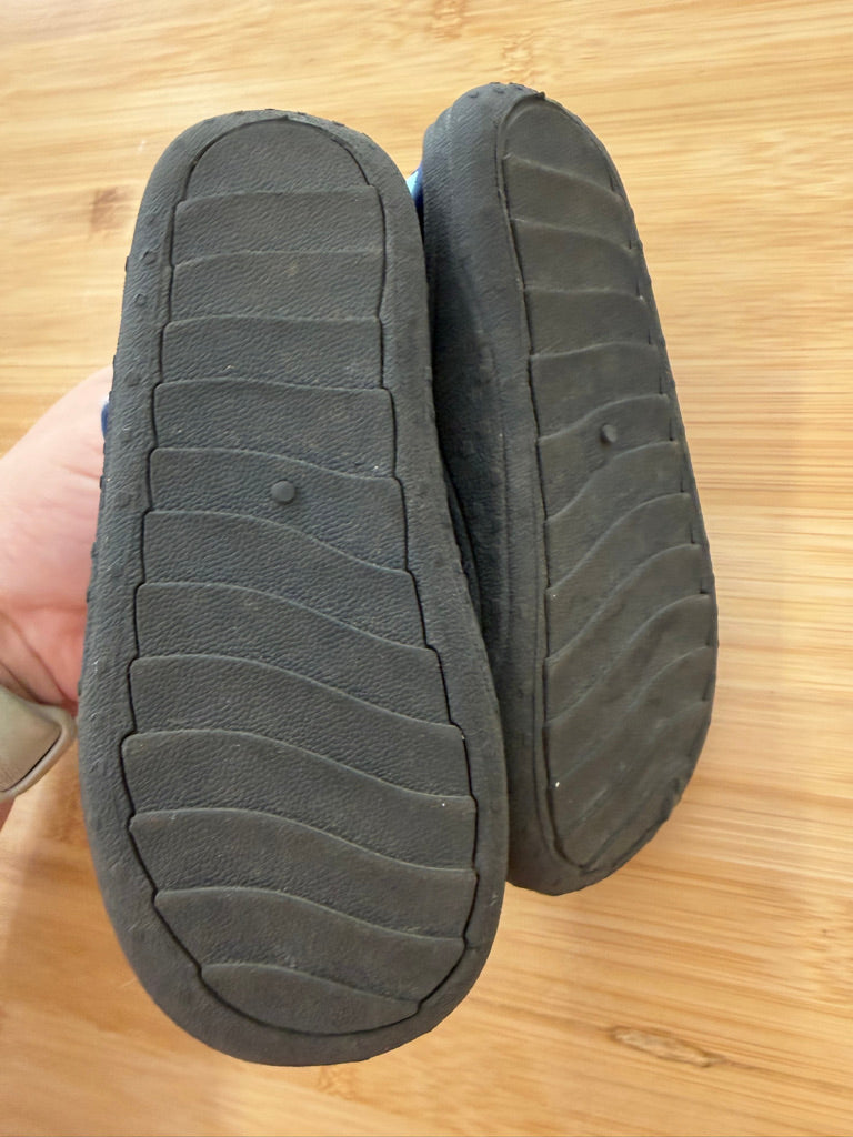Elements Water Shoes – 9 | Blue Shark Velcro | Play