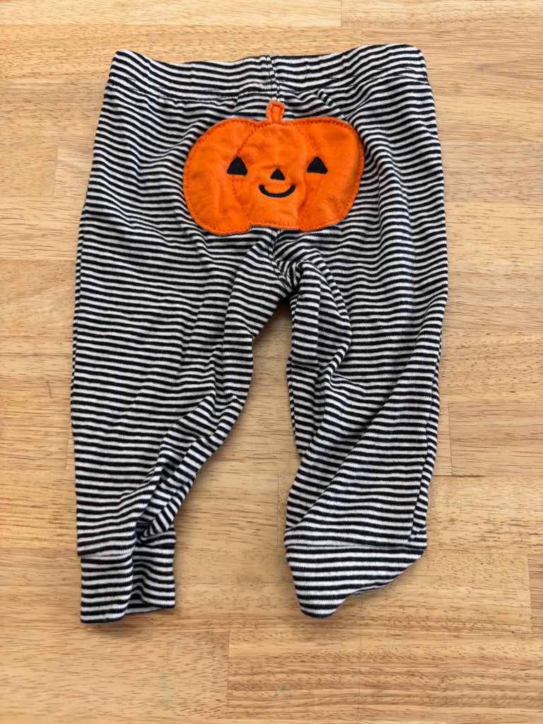 Carter’s Pumpkin Bum Leggings – Size 9M Black & White Stripe