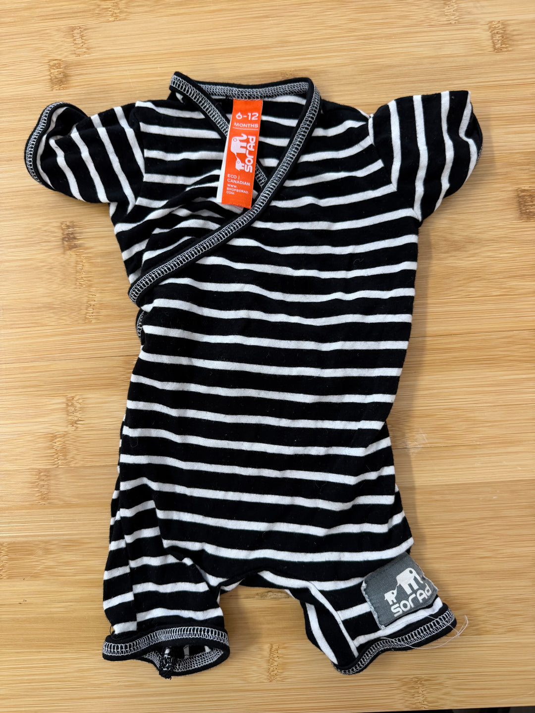 Sorad Bamboo Short Romper – 6–12M | Black & White Stripe Crosscross Front Pull-Down Back